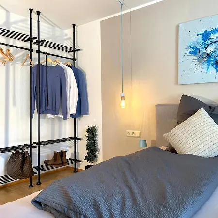 Louise's An Der Uferpromenade